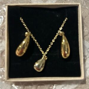 Gold Teardrop Pendant Necklace and Earring Set - Women Jewelry